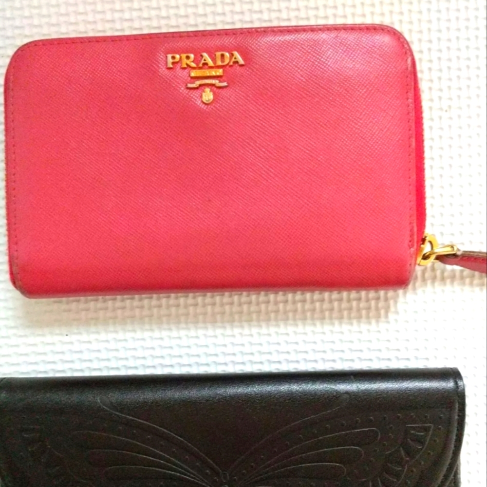 prada Vitello Daino Long pink wallet clutch zip